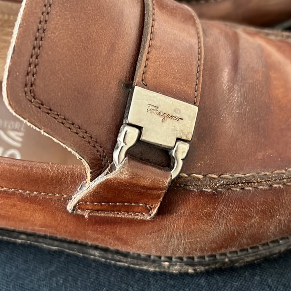 Salvator Ferragamo men’s light brown leather loafers - Picture 5 of 7